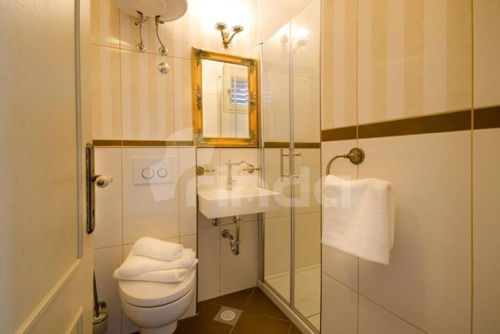 Studio Centener Rustico Gold Apartman *